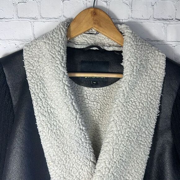 Sam Edelman Women's Black Faux Leather Sherpa Lined Wrap Coat Jacket Medium - Picture 2 of 8